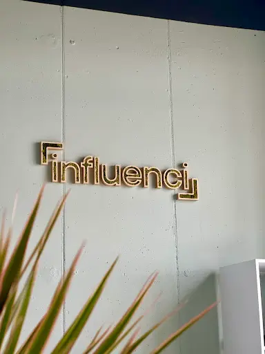 Influenci - Agence de Communication À Ajaccio