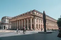 Notaires À Bordeaux : Études 3 Rives - Dominique Petit, Louis Reveleau, Emilie Mathieu