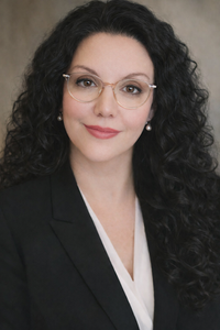 Mme Amel Zadi الأستاذة آمال زادي مترجمة محلفة