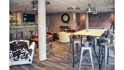 Wojo Coworking Lyon - Mercure Chaponnay, l'Attic Bar