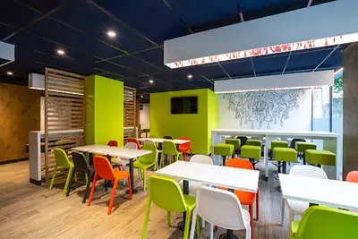 Wojo Coworking Paris - Ibis Budget Clichy Mairie