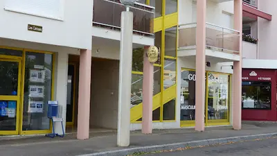 Maître Lucie Dornic