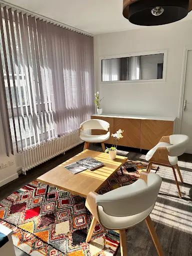 Lba Notaires - Hadrien Leclerc et Paulo Braz Abreu Notaires À Fontainebleau (77300), 17 Rue Dénecourt