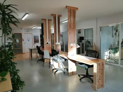 La Cabane - Atelier Bois & Coworking