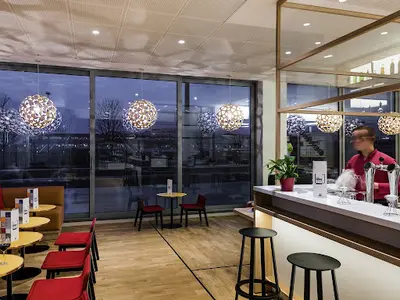 Wojo Coworking Guyancourt - Ibis Styles Versailles