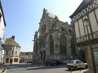 Stéphane Hadjaje, Notaire. Bureau Notarié Dans les Yvelines