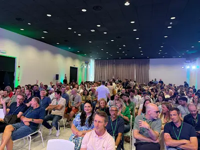 Onesta Collab - Agence de Conférenciers