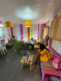 Le 220 Coworking Space - Cbibikia