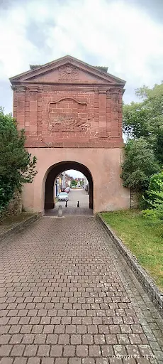 Gezim Lauterbourg