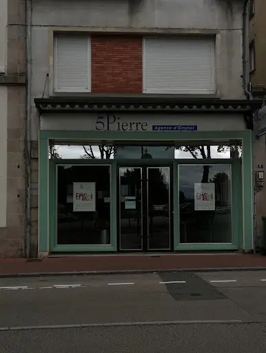 Les 5 Pierre