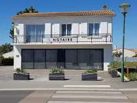 Maître Caroline Moutard, Notaire