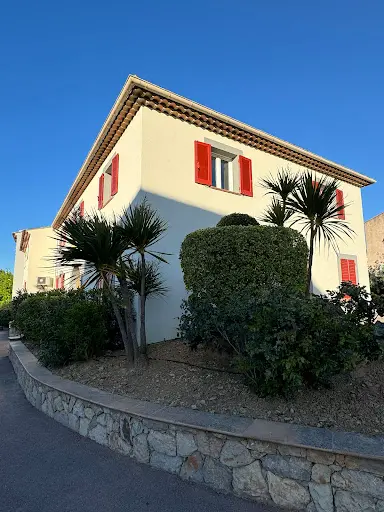 Selas Virginie Lesueur, Nicolas Bernard et Guillaume Djenderedjian, Notaires Associés