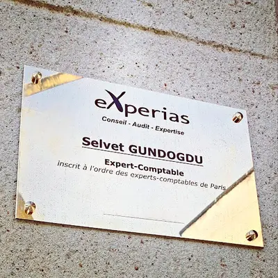 Experias