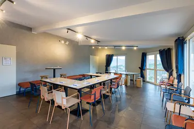 Salle de Séminaire, Espace Coworking et Bureau Privatif - Ibis Budget Millau