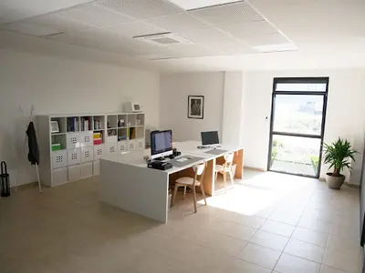 Kraal Location de Bureau, Coworking et Salle de Réunion
