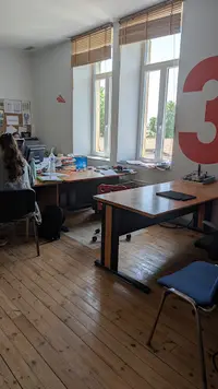 Le Plan B Coworking - Bureaux Partagés À Montpeyroux