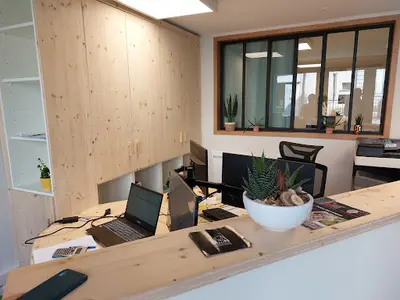 Cabinet Ec2b