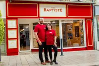 Chez Baptiste ~ Photographe, Agence de Communication et Caviste À Nuits-saint-georges, Entre Beaune et Dijon