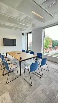 Hiptown - Espace de Coworking - Bureaux Flexibles - Canal de l'Ourcq Pantin