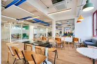 Hiptown - Bureaux Flexibles - Opérés - Canal Saint-martin