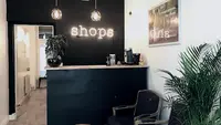 Agence Shops