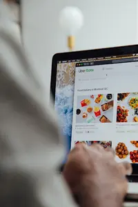 Vendredi - Food Delivery & Social Media Experts