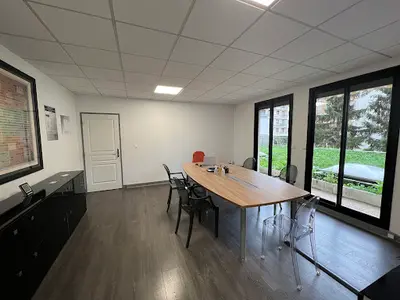 Maîtres Grégory Betta, Sophie Chouraqui et Gabriel Ribeiro, Notaires Associes - Office Notarial À Puteaux
