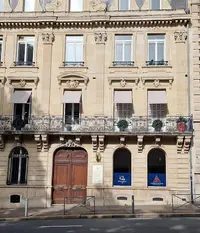 Maître Anne-sophie Caussinus, Notaire.