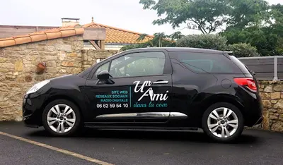 Un Ami Dans la Com
