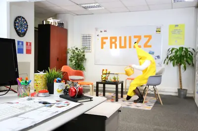 Fruizz - Agence de Communication Sérieusement Décalée