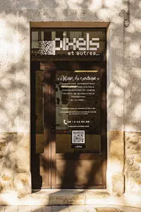 Pixels et Autres