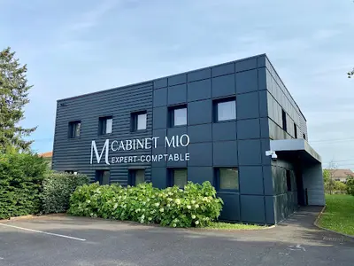 Cabinet Mio