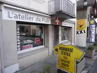 Yellow sur Marine - Atelier de Pub