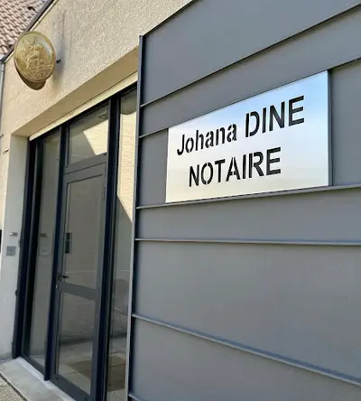 Maître Johana Dine